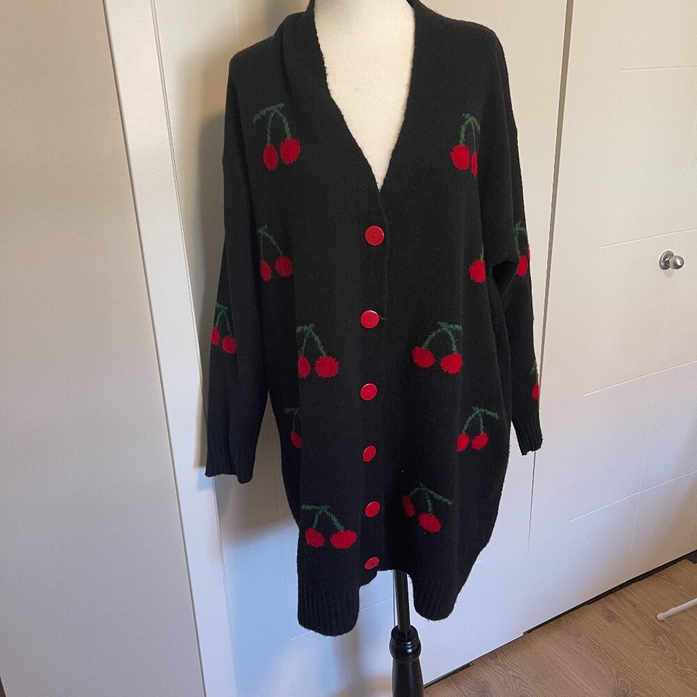 Black/red cherry oversized sweater/cardigan, size L